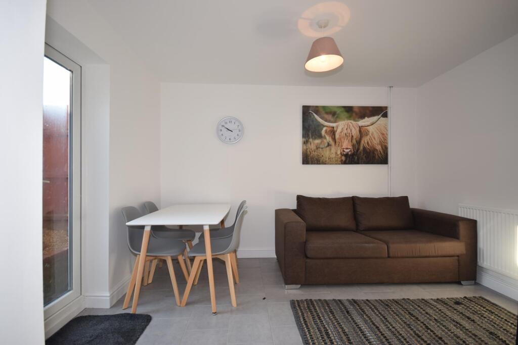 House in Portsmouth - View 3