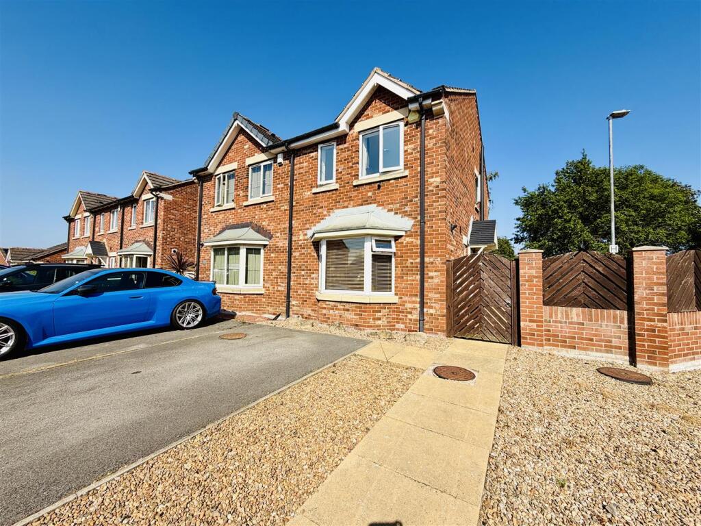 Main image of property: Punton Walk, Snaith, East Riding Of Yorkshire