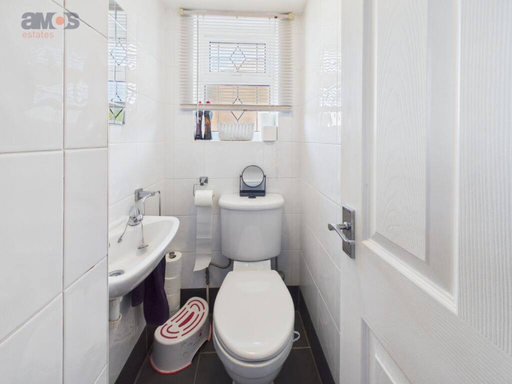 House in Southend-on-Sea - View 4