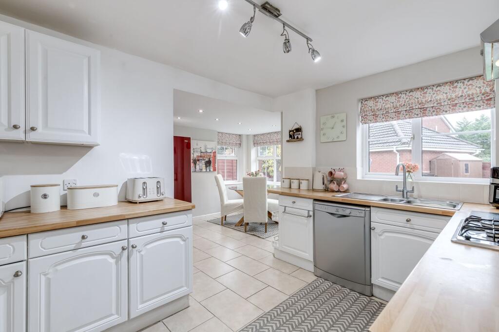 Wilsham Road, Orrell, WN5 photo 3