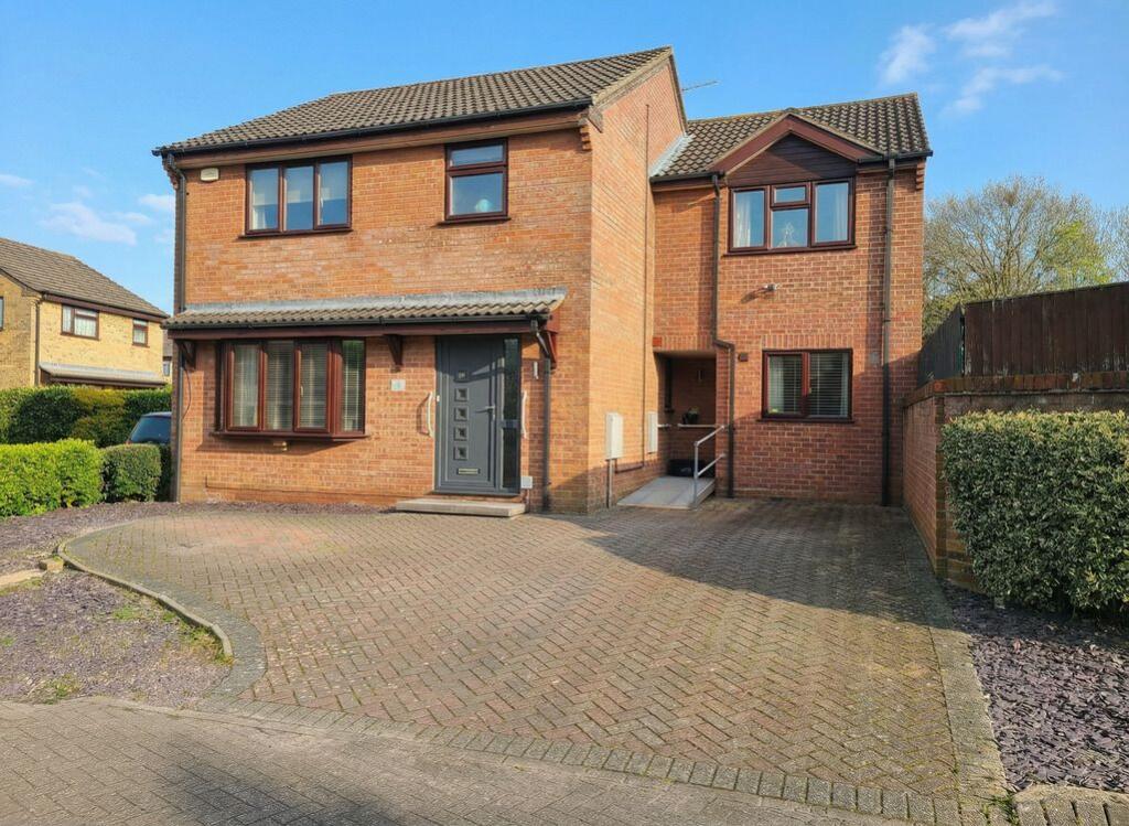 Main image of property: Goldsmith Close, West Totton, SO40 8TR