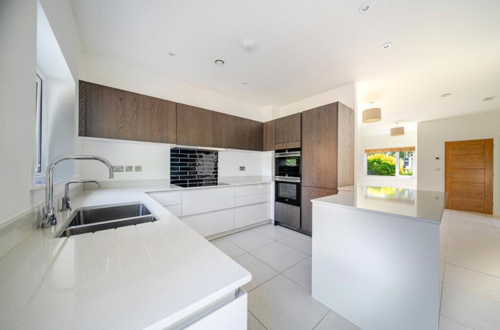 House in Exeter, Topsham - View 2