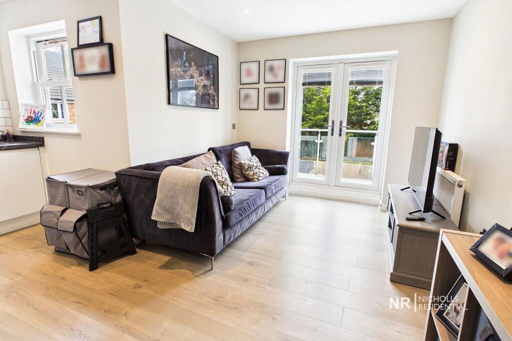 Apartment in Kingston upon Thames - More