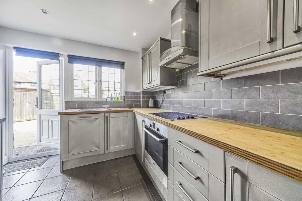 House in London - View 4
