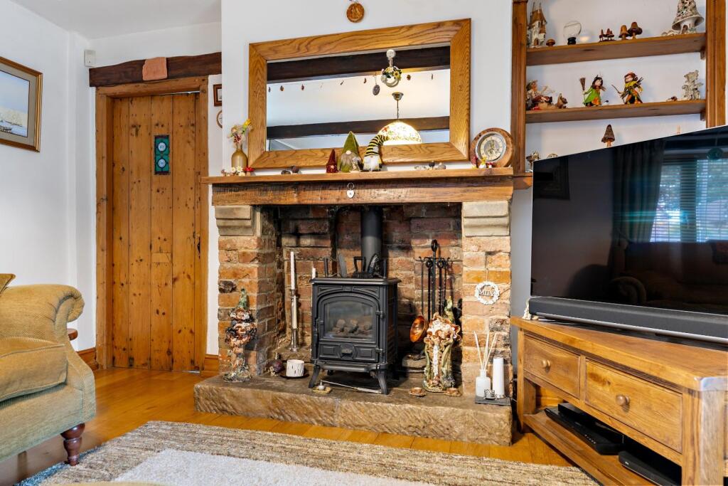 House in Chesterfield, Hady, Spital - View 4