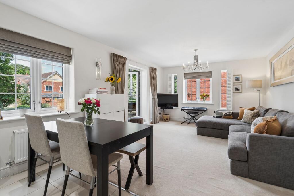 Apartment in Hemel Hempstead - View 2
