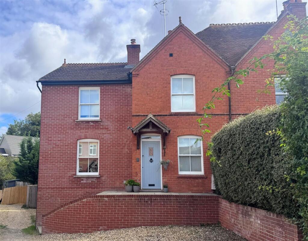 Main image of property: Edgecombe Lane, Newbury