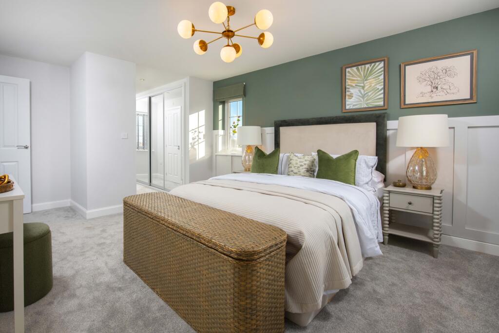House in Braintree, Kelvedon - More
