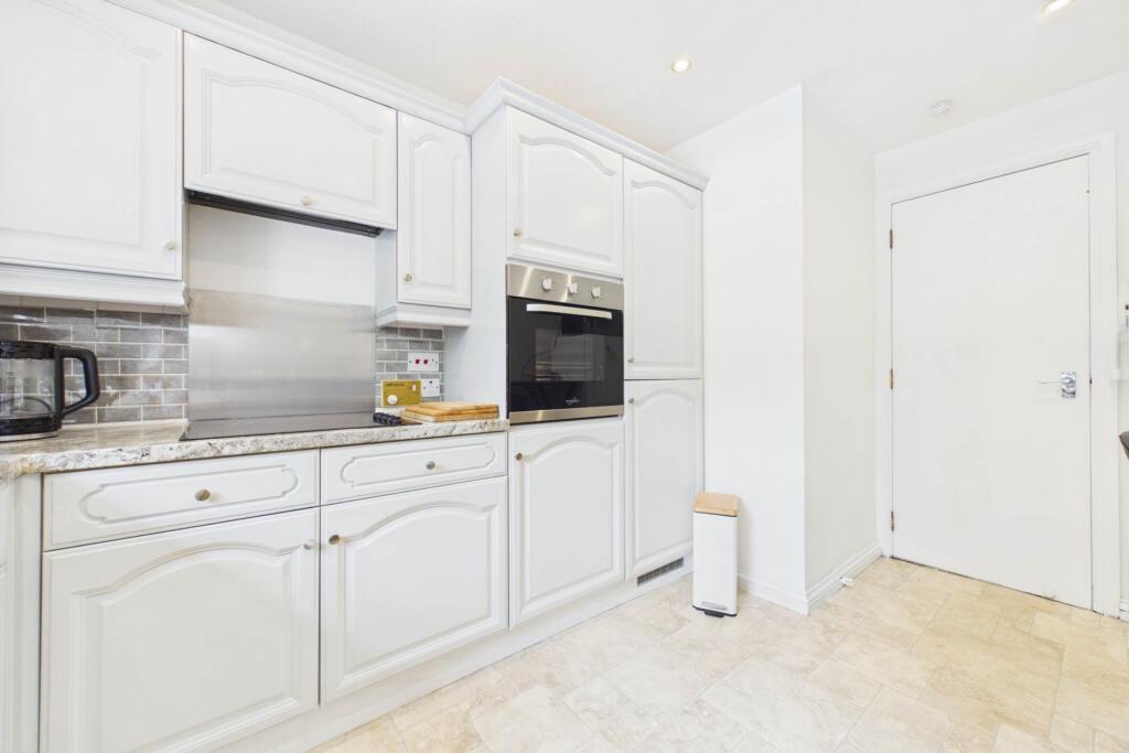 Apartment in Motherwell - More