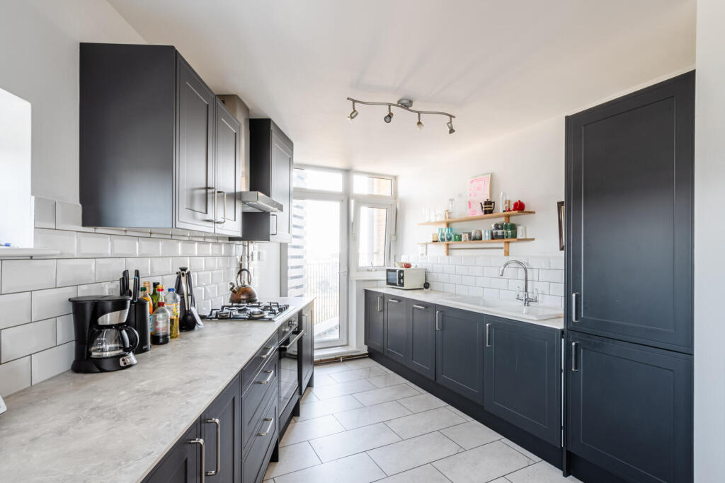 Apartment in London, Hackney - More