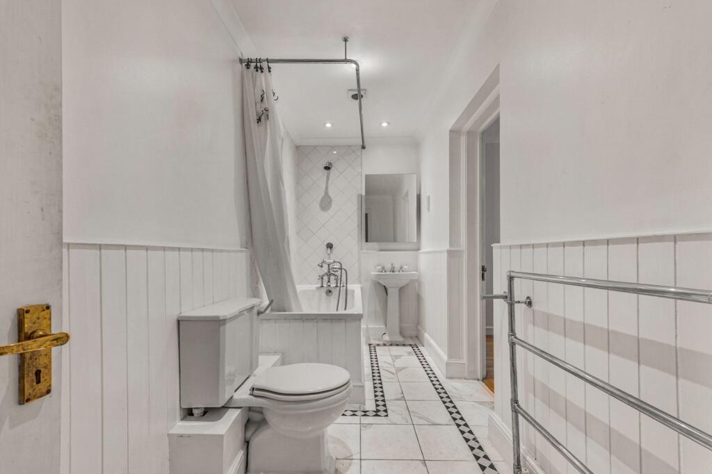 Apartment in London - View 3