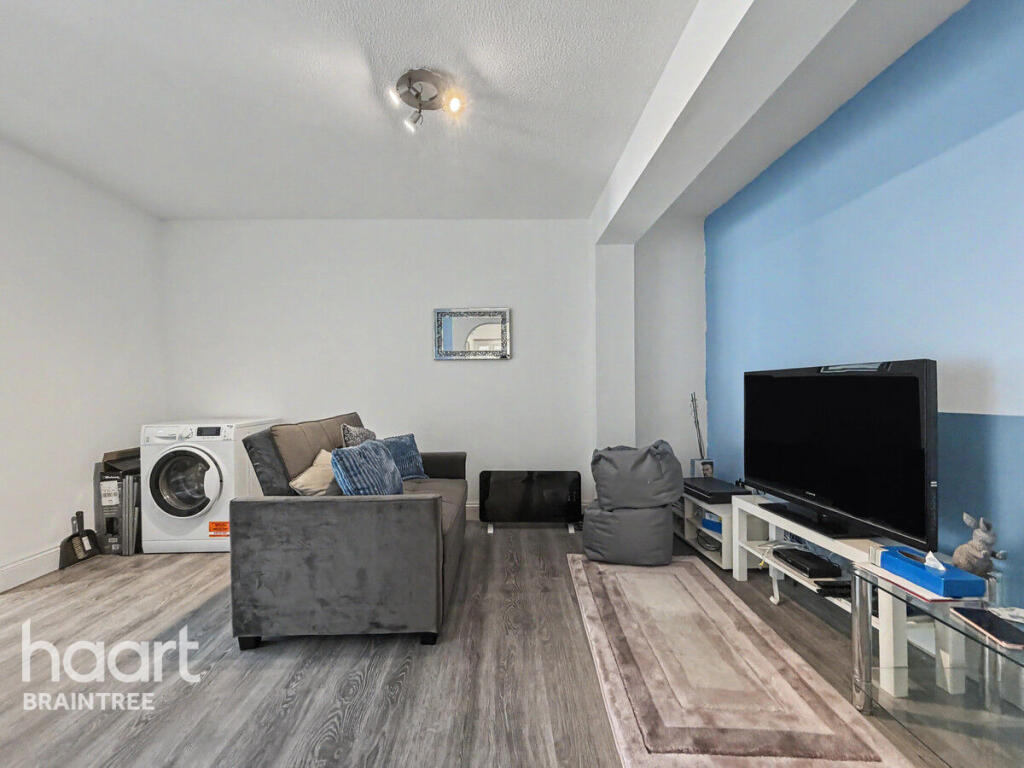 Apartment in Braintree, Essex - View 4