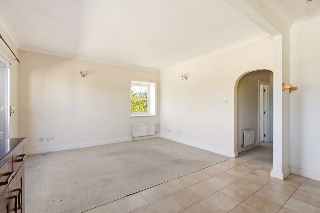 Apartment in St Albans, Colney Heath - View 5