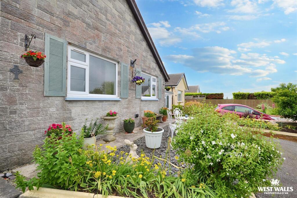 Llwyncoed Road, Blaenannerch, Cardigan photo 2