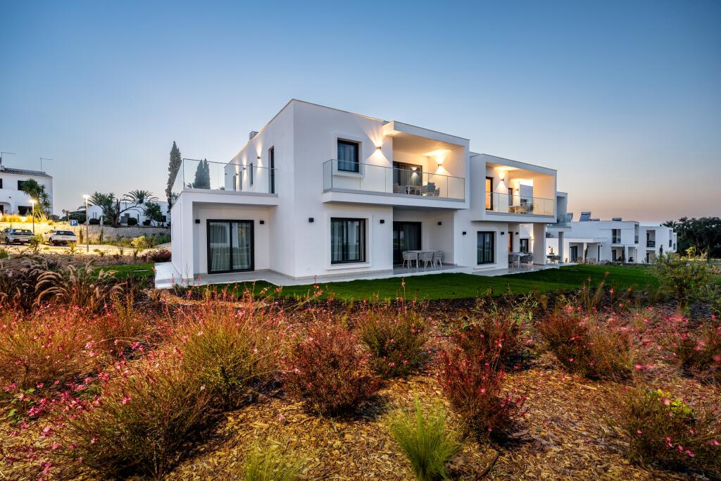 Main image of property: Algarve, Carvoeiro