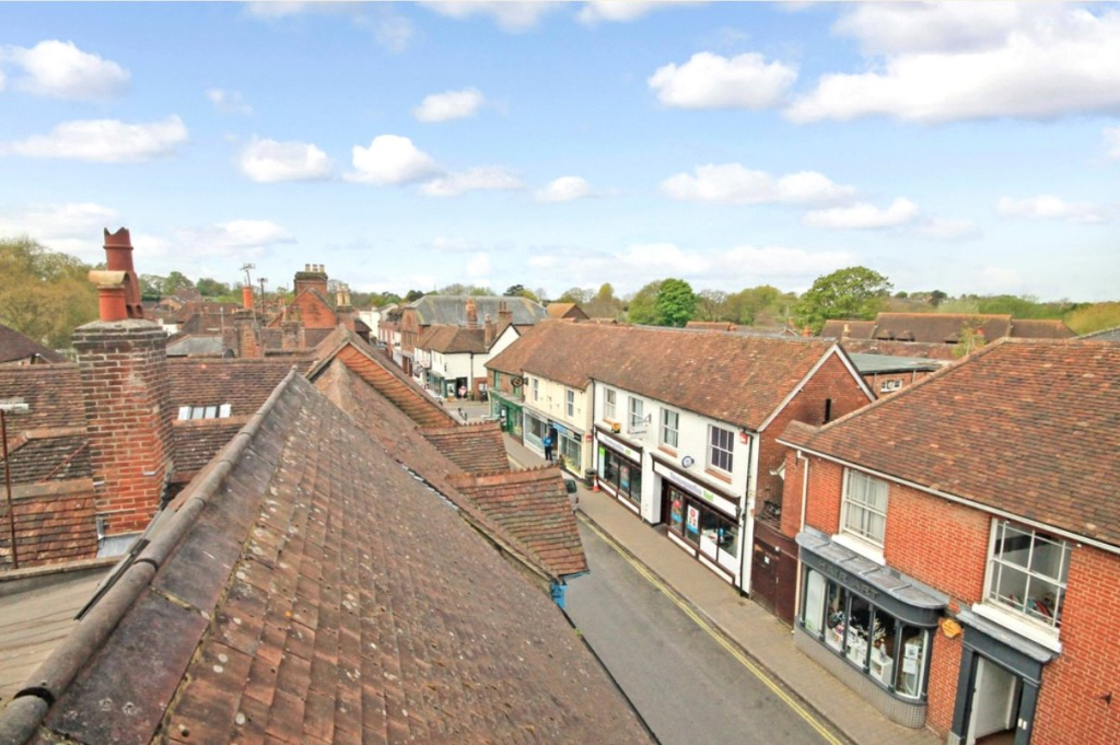 Apartment in Winchester, Northbrook, Bishop's Waltham - More