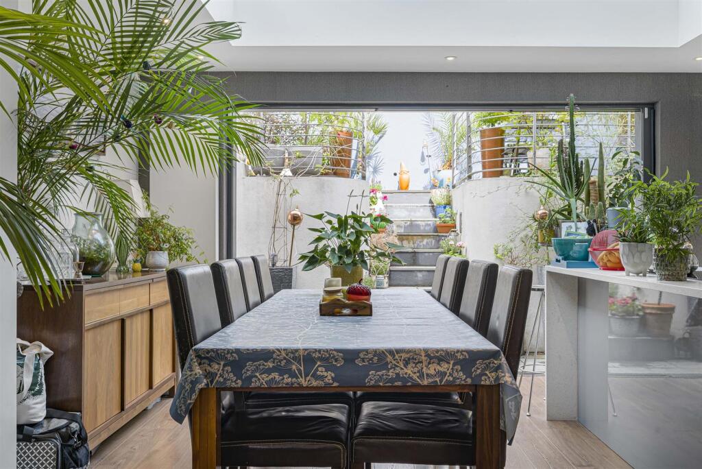 Madeira Avenue, Shortlands, BR1 photo 2