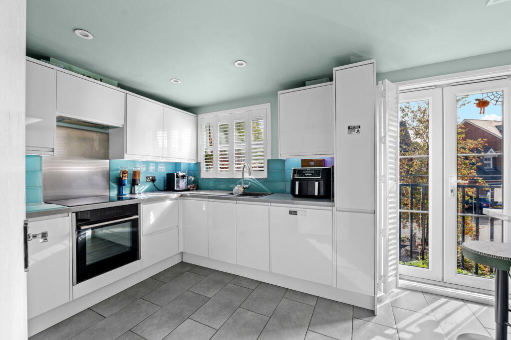 House in Kingston upon Thames - View 3