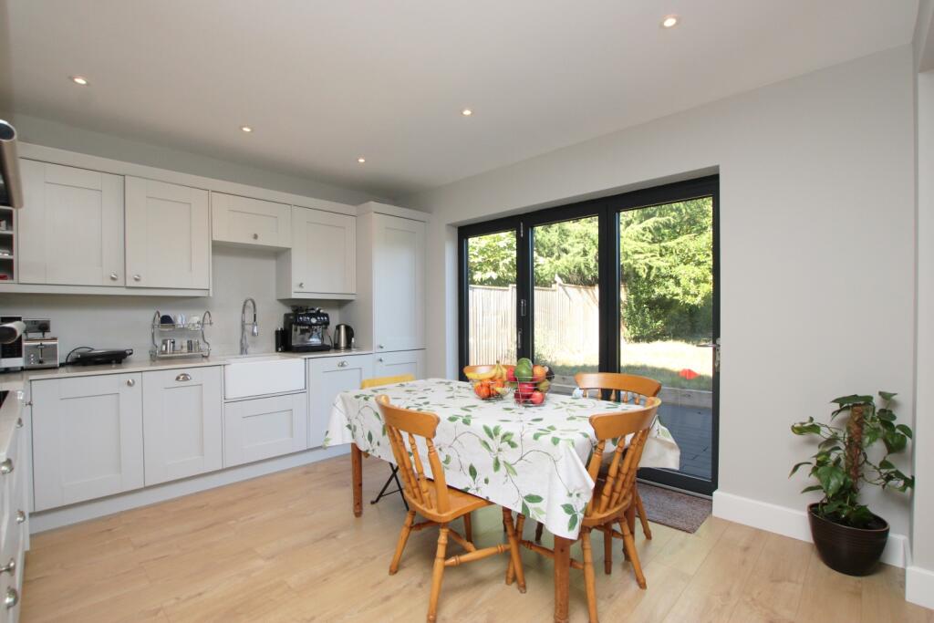 Gipsy Lane, Kettering, Northamptonshire, NN16 photo 2