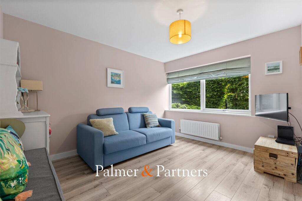 House in Colchester, Myland, Mile End - More