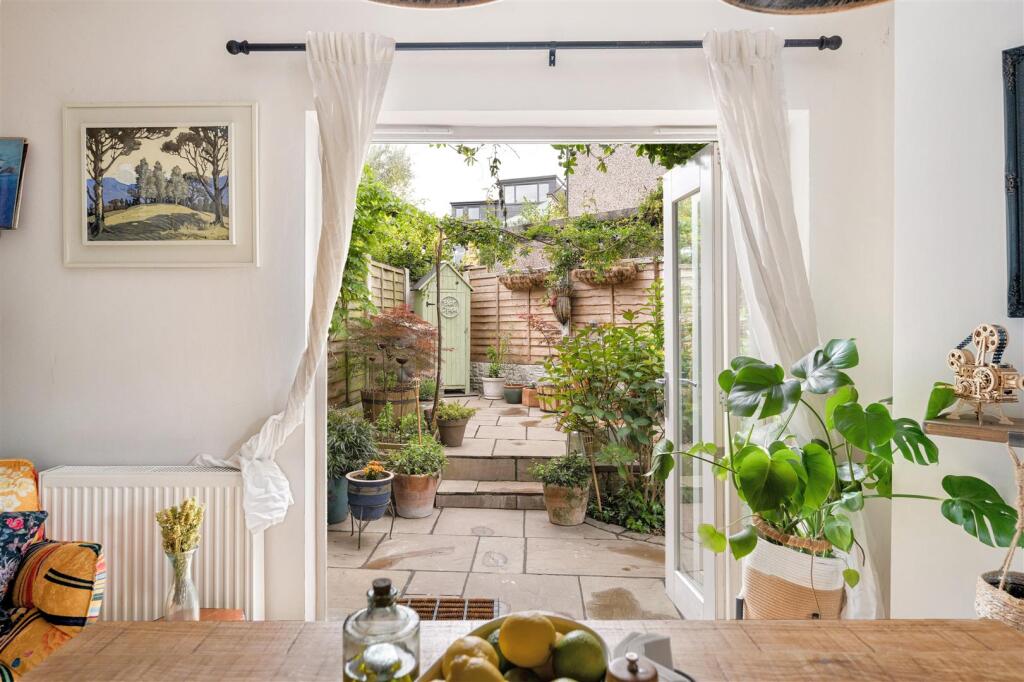 House in London, Higham Hill - View 5