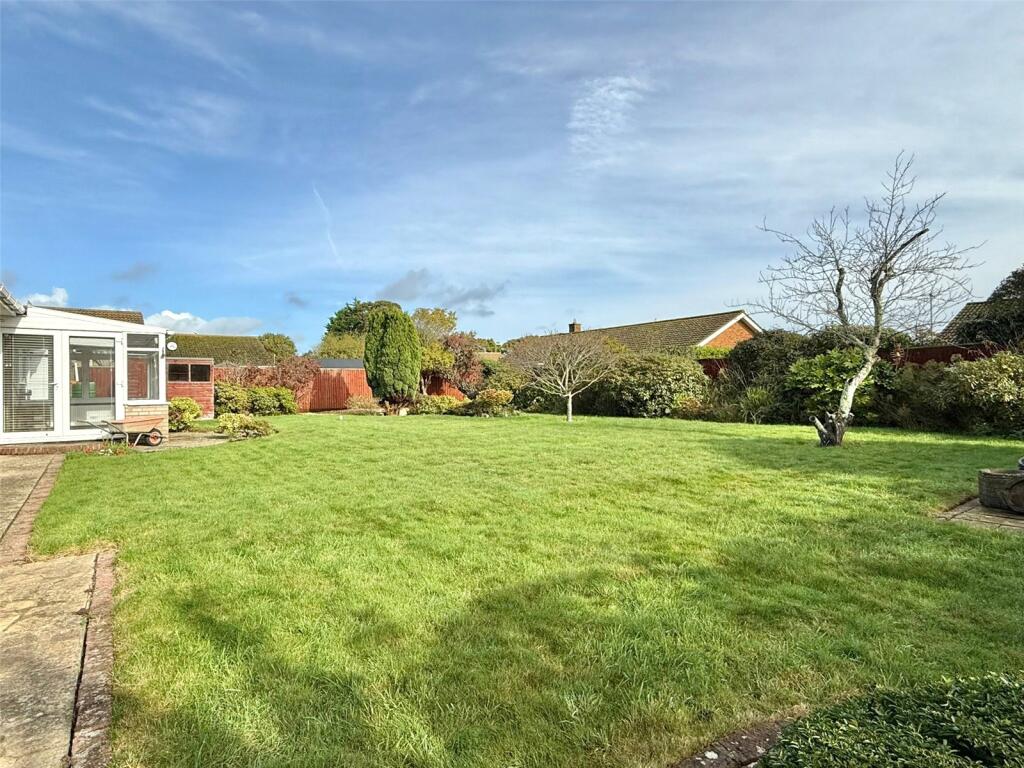 Forest Way, Everton, Lymington, Hampshire, SO41 photo 2