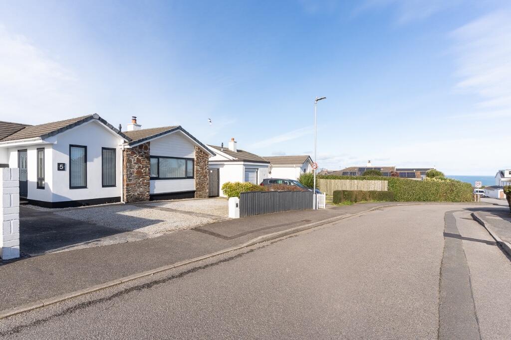 Main image of property: 5 Polmennor Drive - Carbis Bay - 2 Bedroom bungalow 