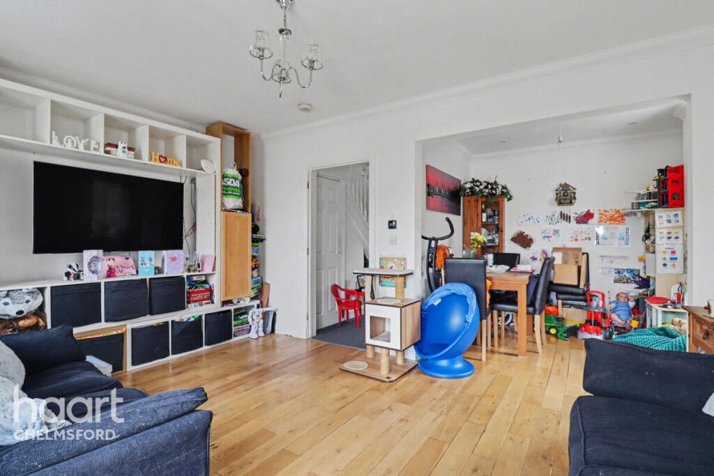 Park View Crescent, Chelmsford photo 4