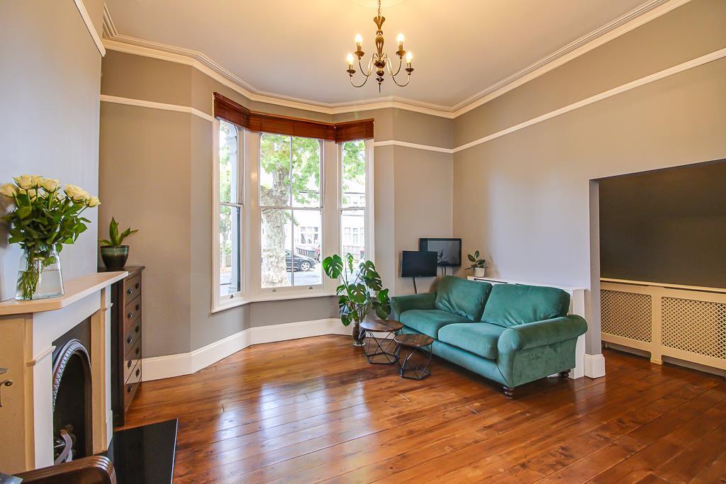House in Southend-on-Sea - View 5