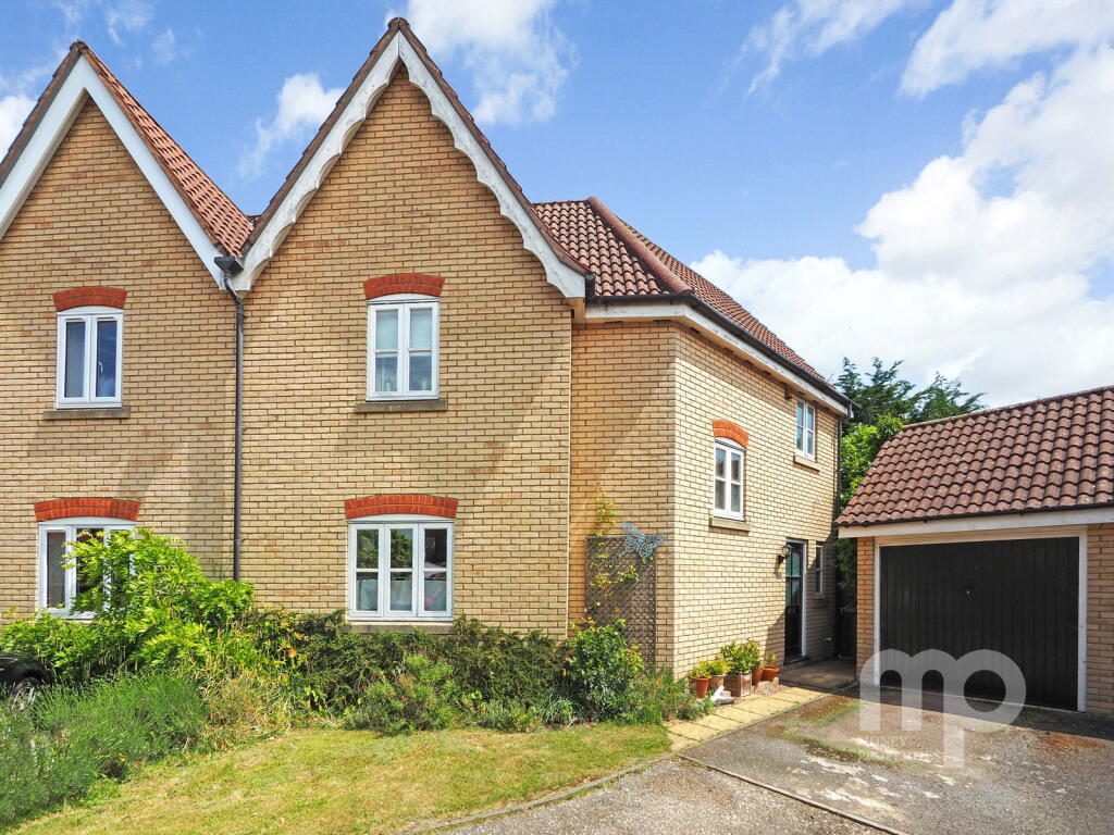 3-bed semi-detached on Bramble Way, Wymondham, NR18, £300,000