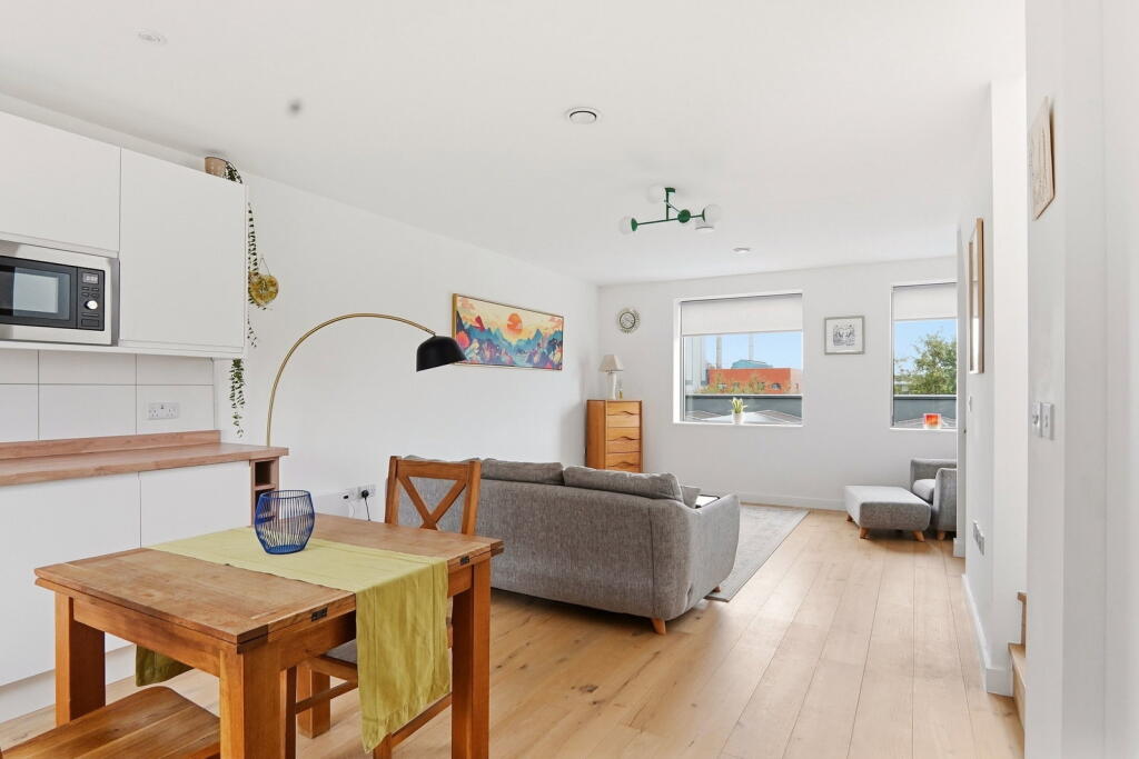 Solar Avenue, Leeds, LS9 8FU photo 4