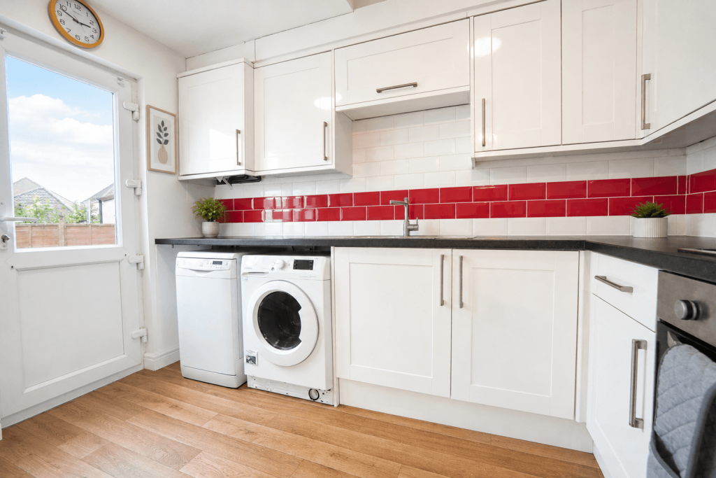 3 bedroom semi-detached house for rent