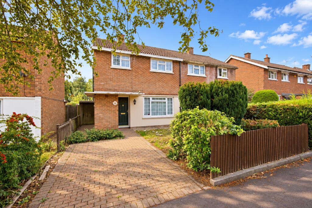 Main image of property: New Greens Avenue, St. Albans, Hertfordshire, AL3