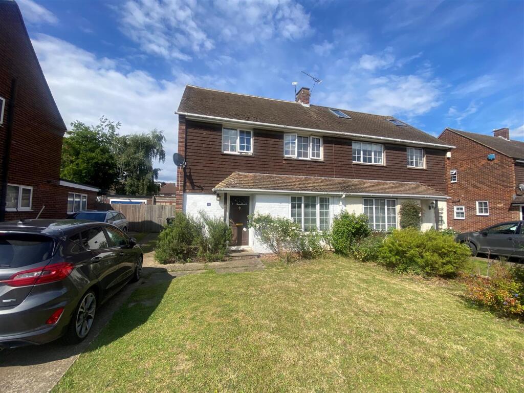 Main image of property: The Avenue, Aylesford, Kent, ME20 7LE