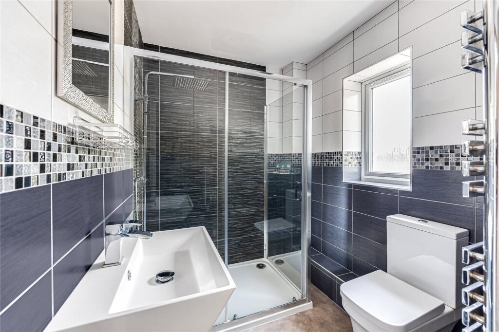 Apartment in Toddington, Central Bedfordshire - View 4