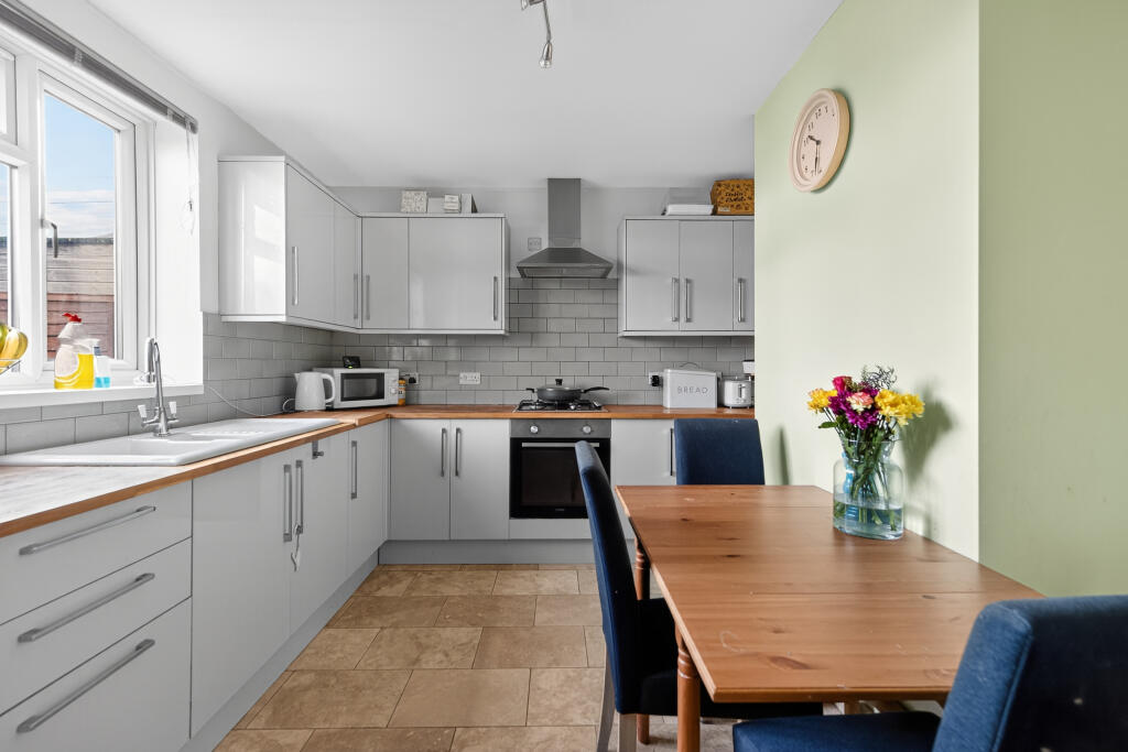 Purbeck Close, Redhill, RH1 - View 6