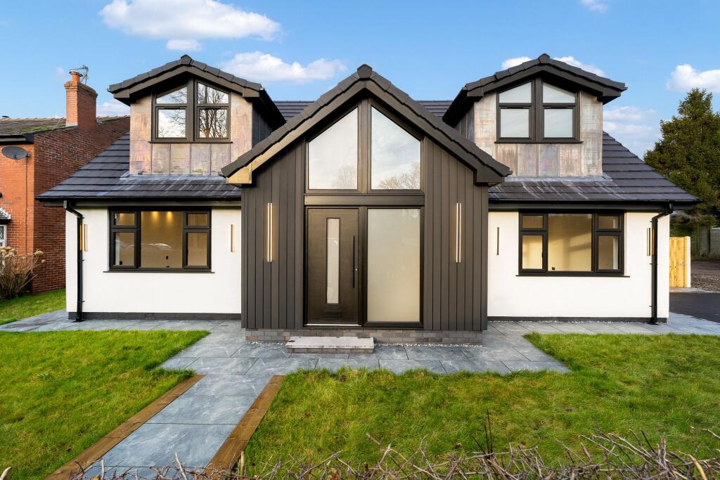 Bury Old Road, Ainsworth, BL2