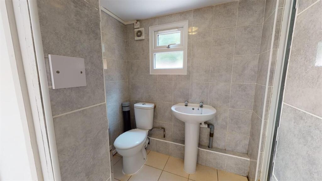 House in Canterbury, Hackington - More