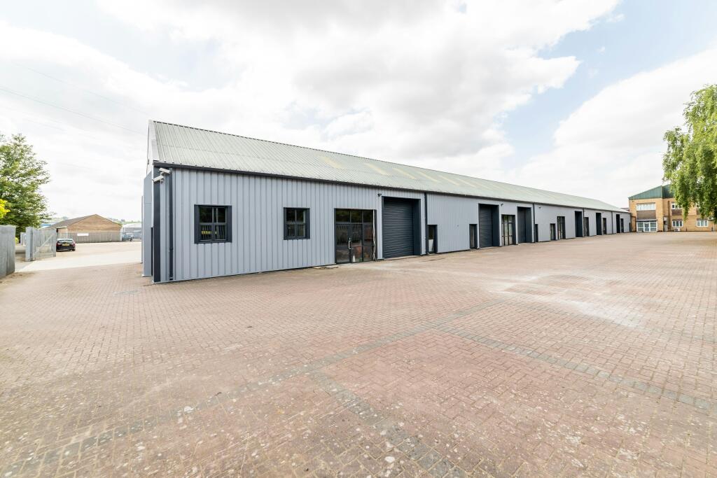 Alma Trade Park  Grantham99.jpg