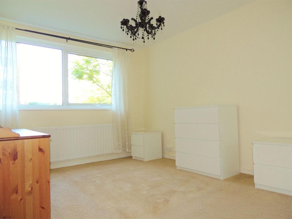 Apartment in Chelmsford - View 3