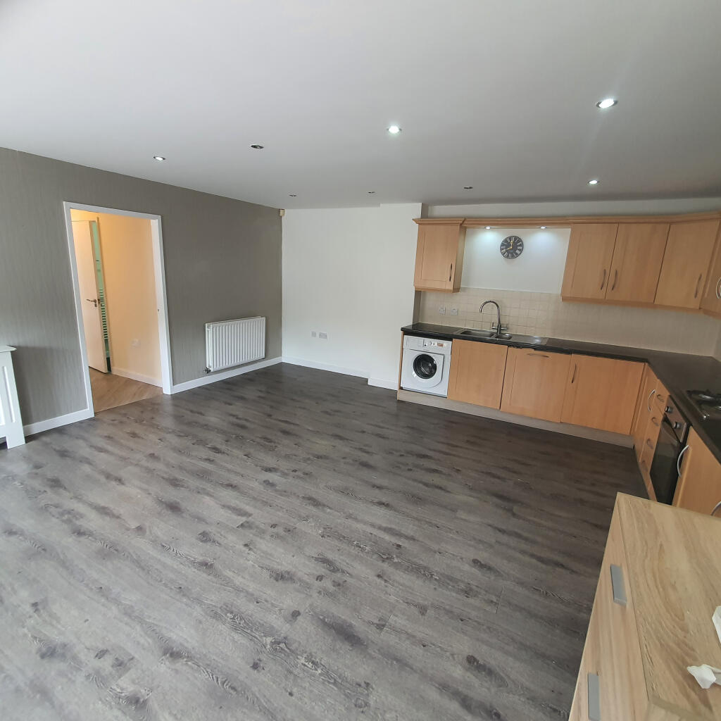 Apartment in Bradford - View 4