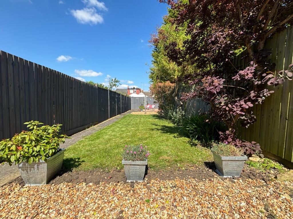 House in Northampton, West Northamptonshire - View 3
