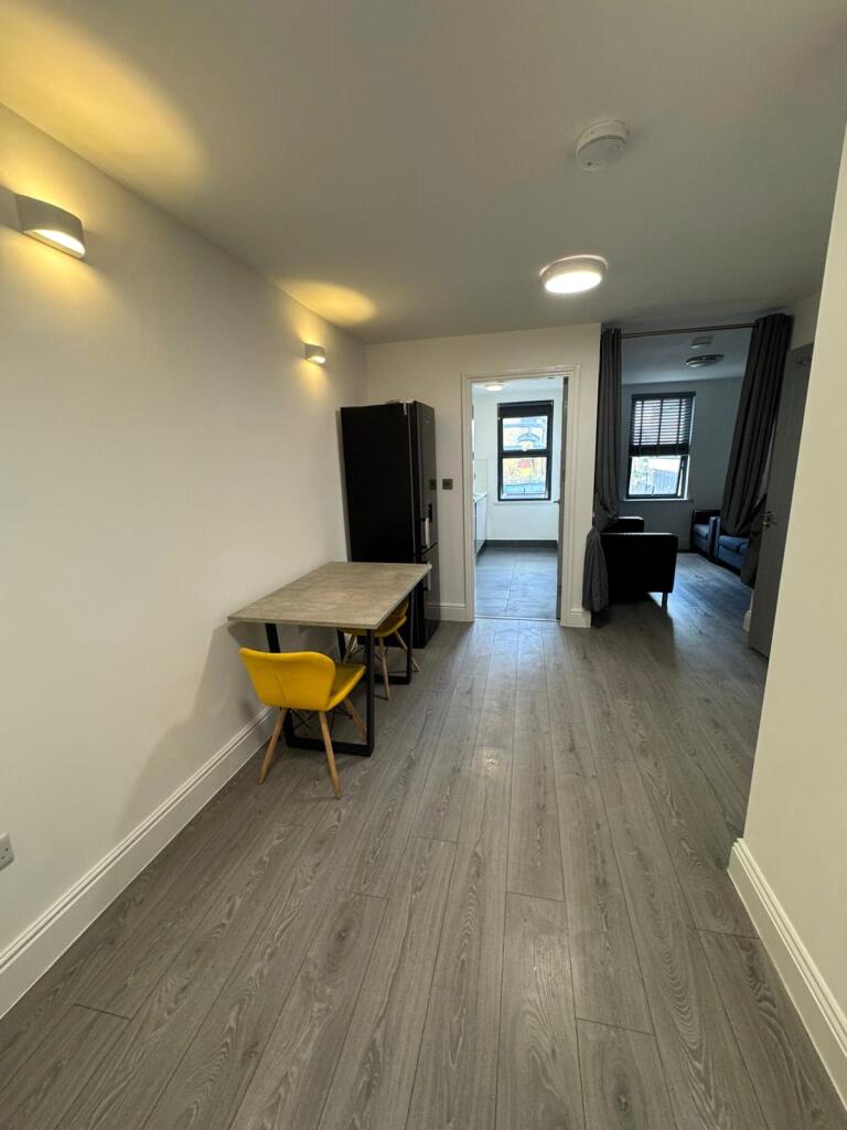 Apartment in London - View 3