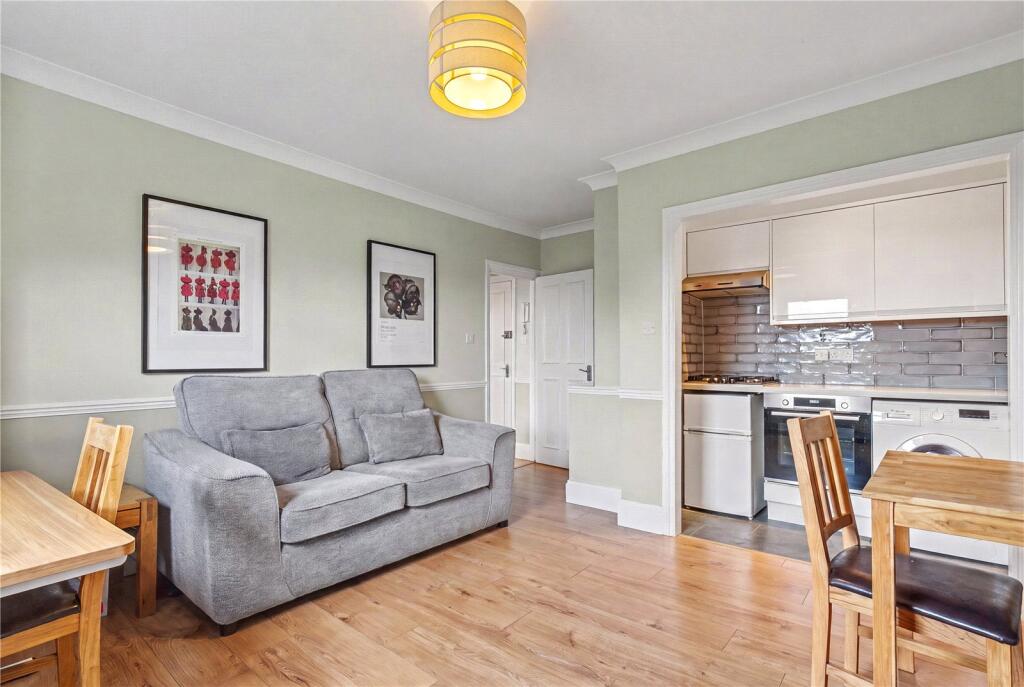 Apartment in London - View 3