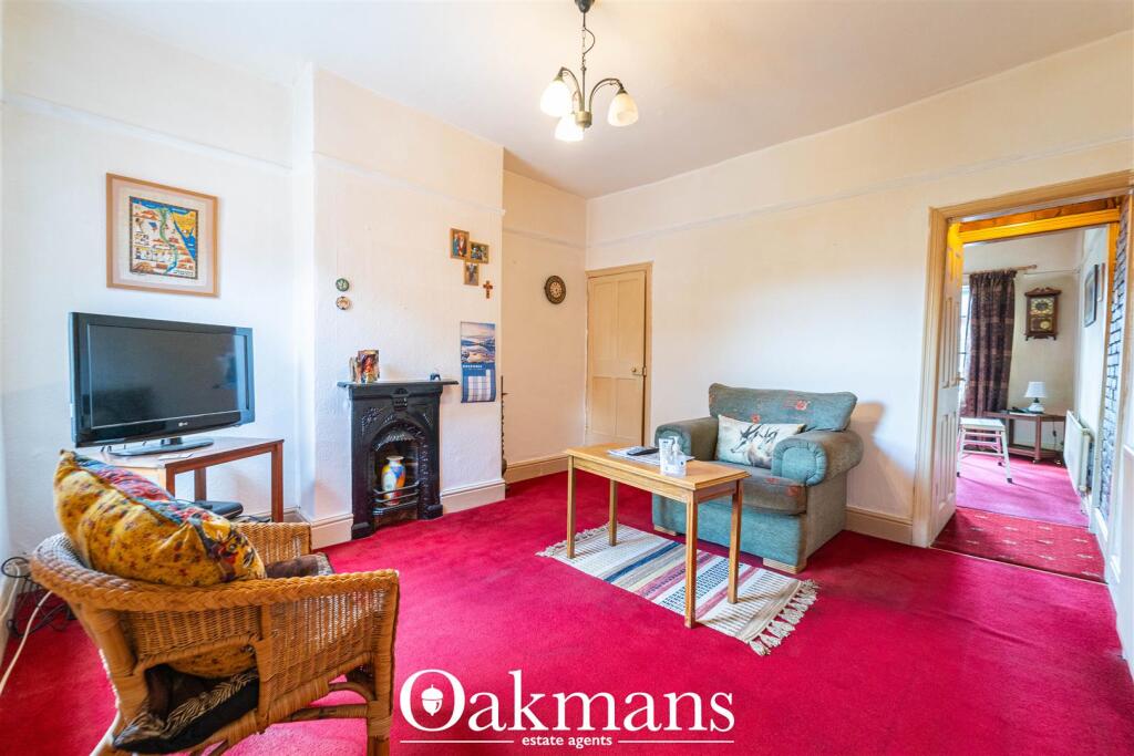 House in Birmingham, Cotteridge - More