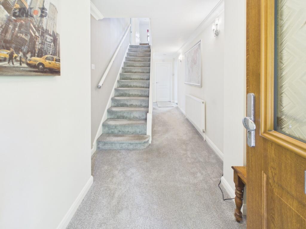House in Rochford, Hockley - View 5