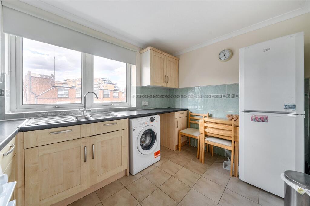 Apartment in London - More