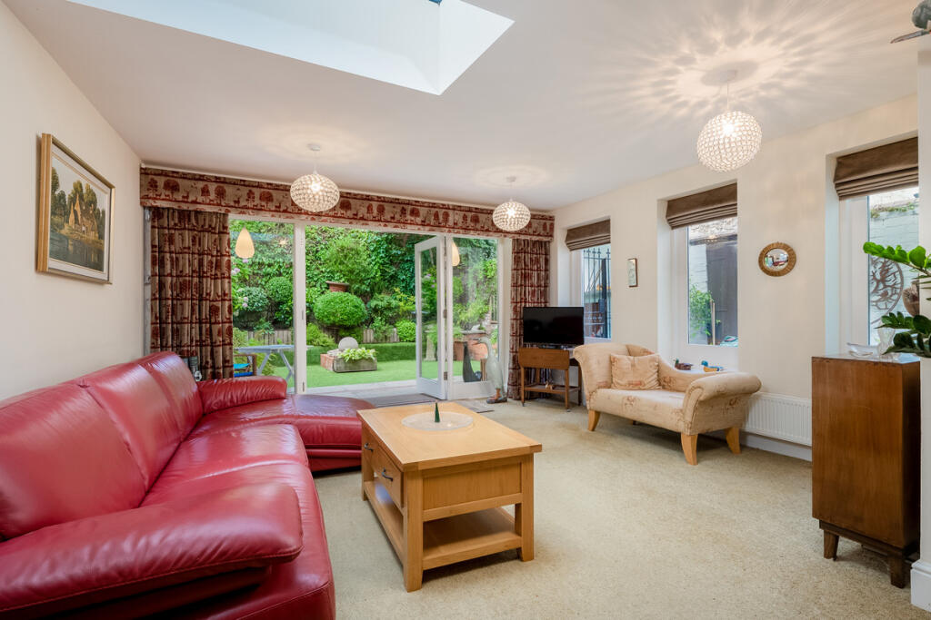 House in Warwick, Cliff Hill - View 5