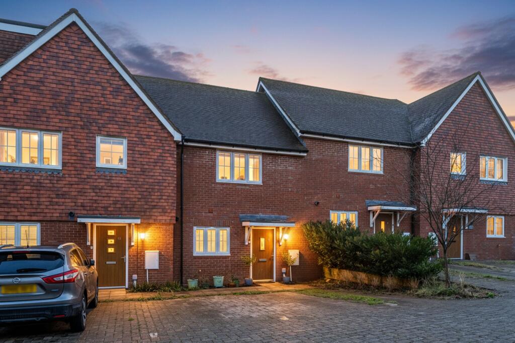 Main image of property: Wood Croft, Billingshurst, RH14