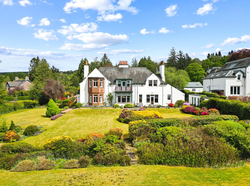 House in Falkirk